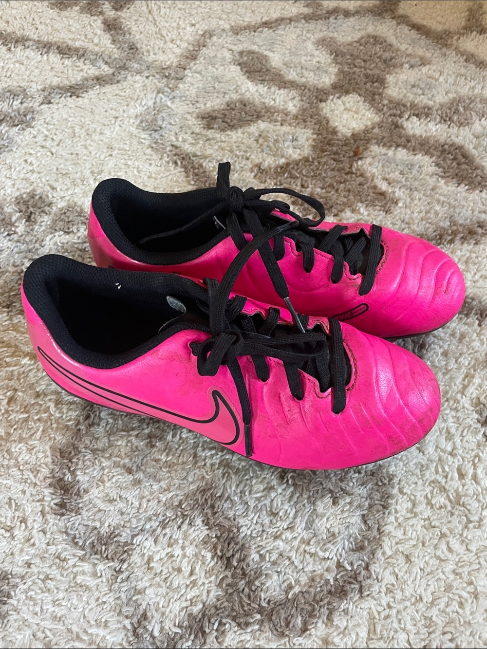 Nike Kids Pink Soccer cleats